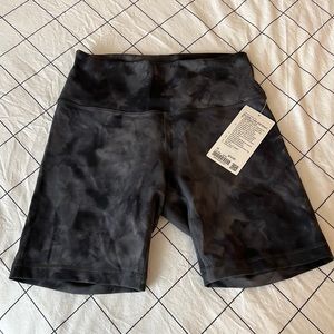 Lululemon Wunder Train HR Short 8” Contour Fit